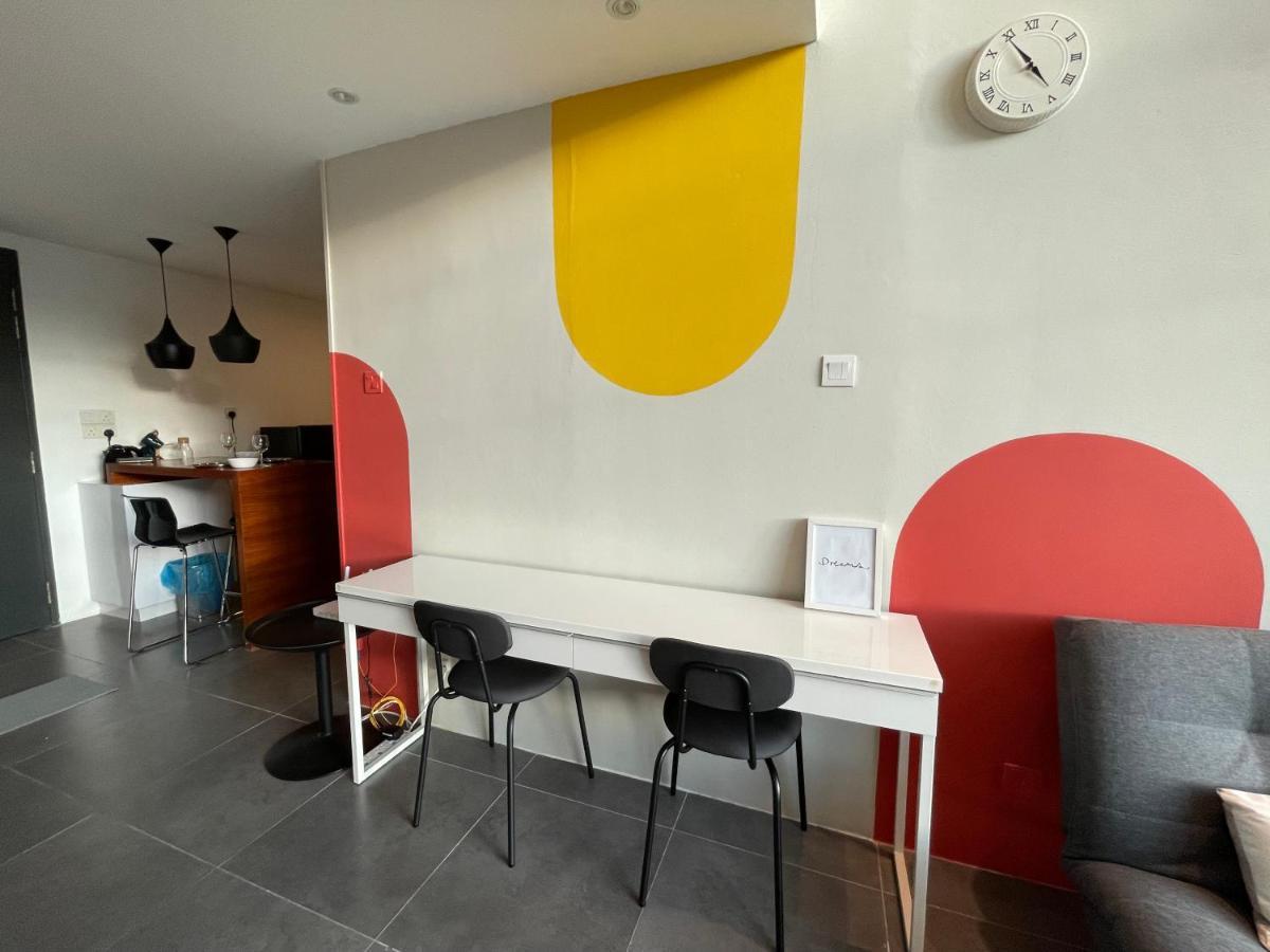 Loft Empire Damansara Free Wifi & Parking *